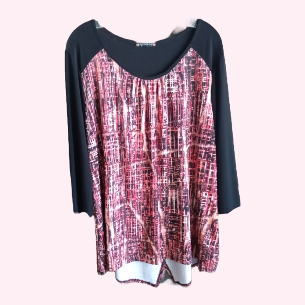 Suzie In The City Multi Color Design Hi Low Black and Pink Tunic Top